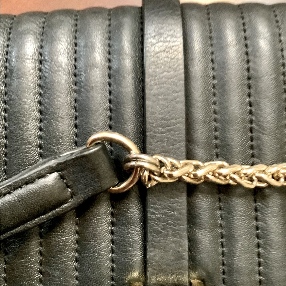 VINCE CAMUTO LEATHER SHOULDER BAG - Picture 4 of 13